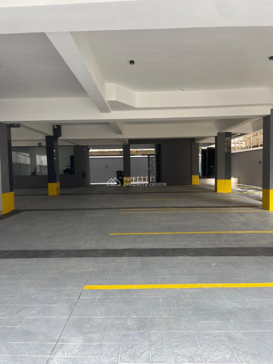 Nicely Built 2 Bedroom Apartment with Bq, Elevator & Gym, Lekki Phase 1, Lekki, Lagos, Flat / Apartment for Rent