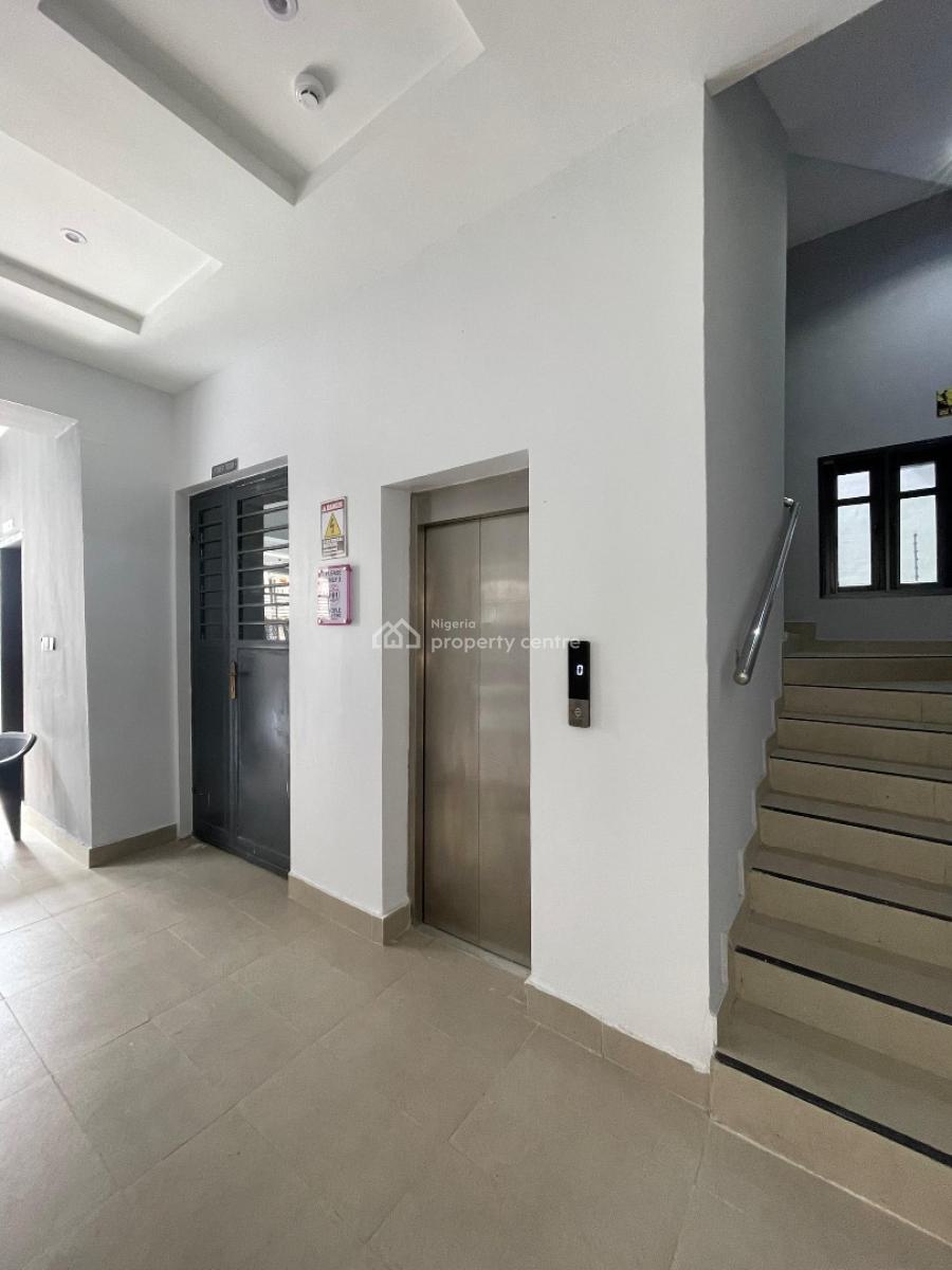 Nicely Built 2 Bedroom Apartment with Bq, Elevator & Gym, Lekki Phase 1, Lekki, Lagos, Flat / Apartment for Rent
