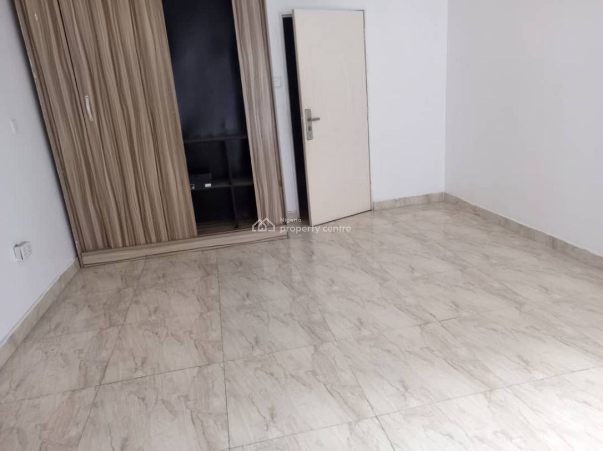 Lovely 2 Bedroom Apartment, First Gate, Jakande, Lekki, Lagos, Flat / Apartment for Rent