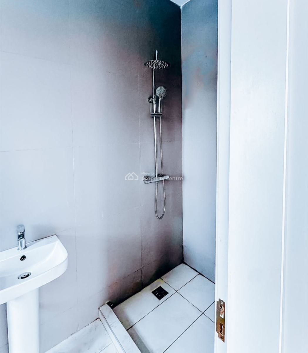 Newly Built and Serviced with 24/7 Power Supply 2 Bedroom En-suite Flat, Victoria Island (vi), Lagos, Flat / Apartment for Rent