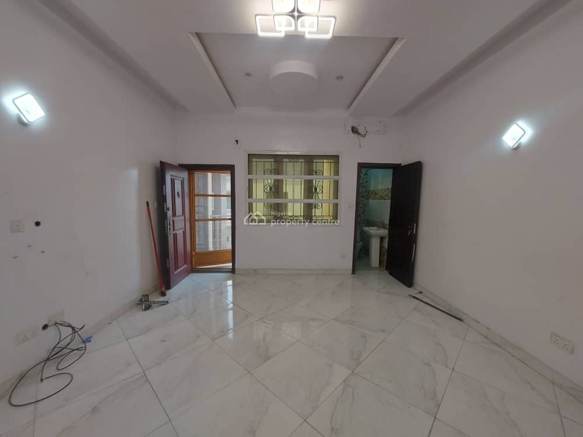 a Well Maintained 2 Bedroom Serviced Apartment, Chevy View Estate, Chevron, Lekki, Lagos, Flat / Apartment for Rent