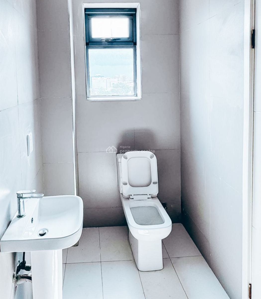 Newly Built and Serviced with 24/7 Power Supply 2 Bedroom En-suite Fla, Victoria Island (vi), Lagos, Flat / Apartment for Sale