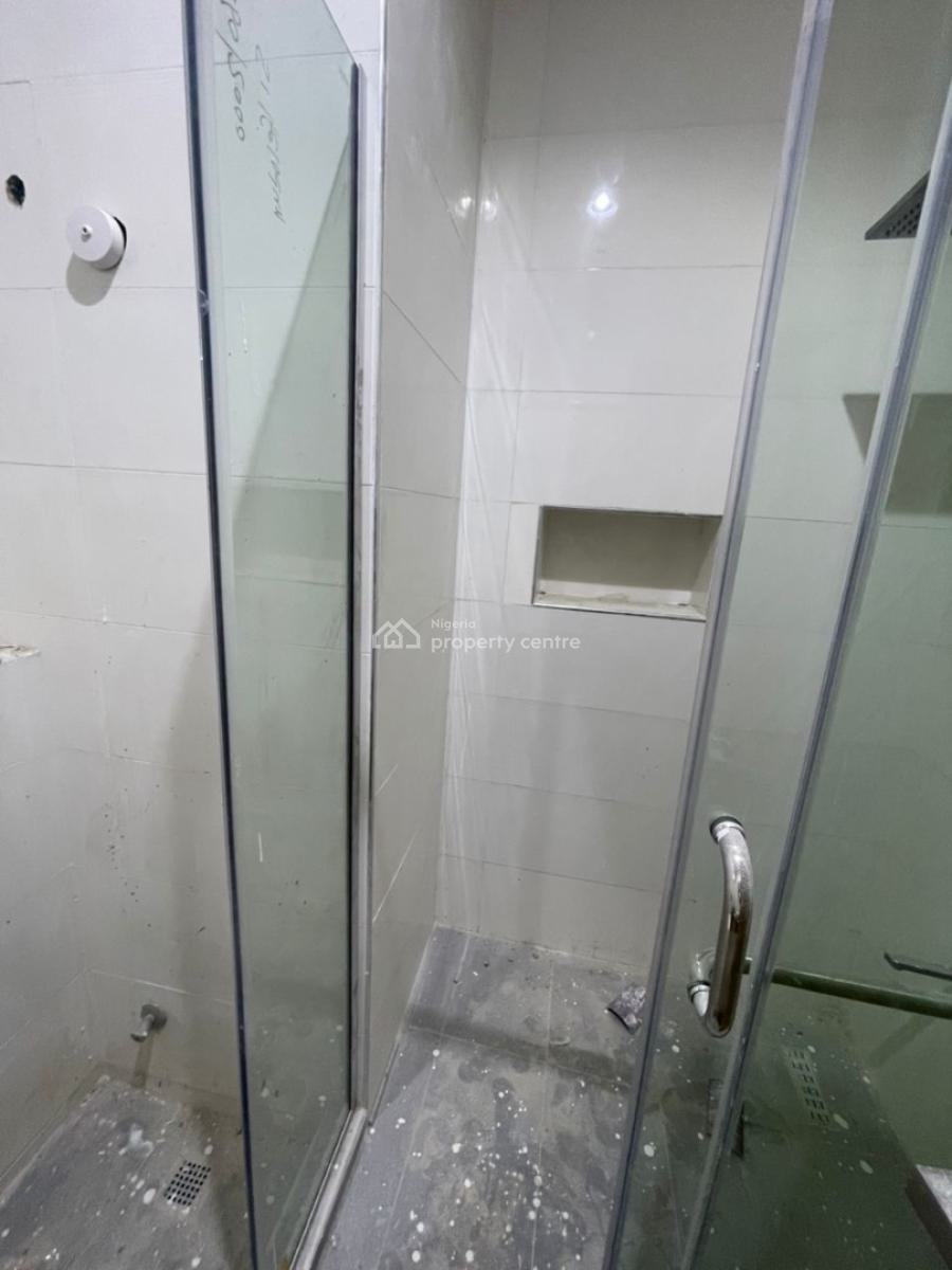 3 Bedroom Apartment in a Secured Estate, Ologolo, Lekki, Lagos, Flat / Apartment for Rent