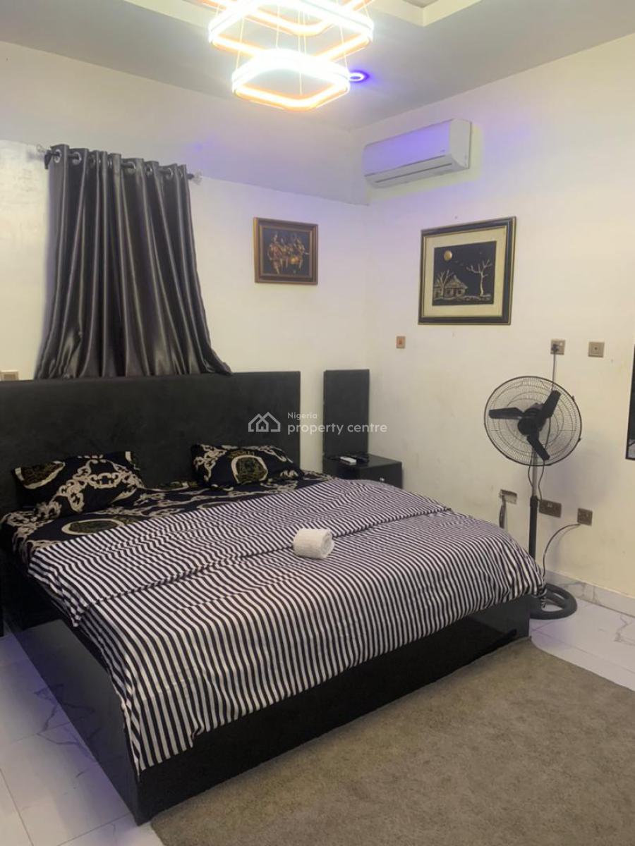 Exclusive 3 Bedroom Duplex in a Private Neighbourhood, Gra Phase 2, Magodo, Lagos, House Short Let
