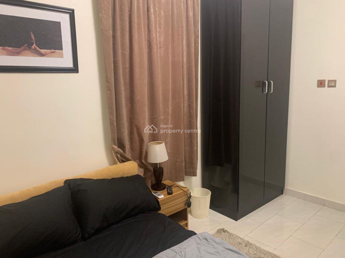 Exclusive 3 Bedroom Duplex in a Private Neighbourhood, Gra Phase 2, Magodo, Lagos, House Short Let