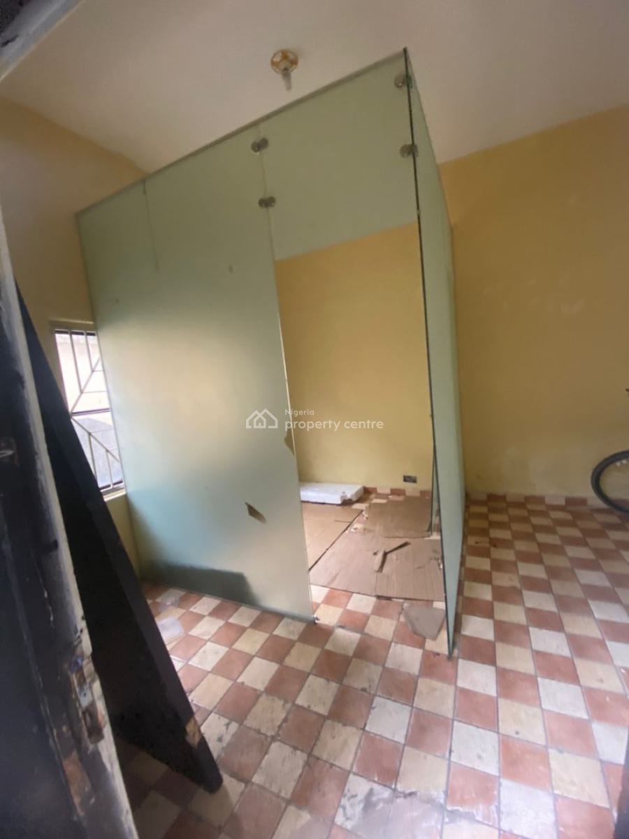 Commercial Bq Space at Lekki, Lekki, Lagos, Commercial Property for Rent