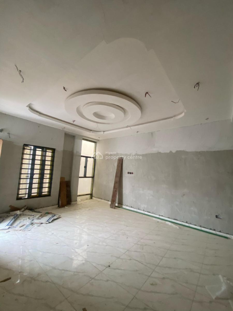 Elegant 4-bedroom Semi-detached Duplex with Bq, Ologolo, Lekki, Lagos, Semi-detached Duplex for Sale