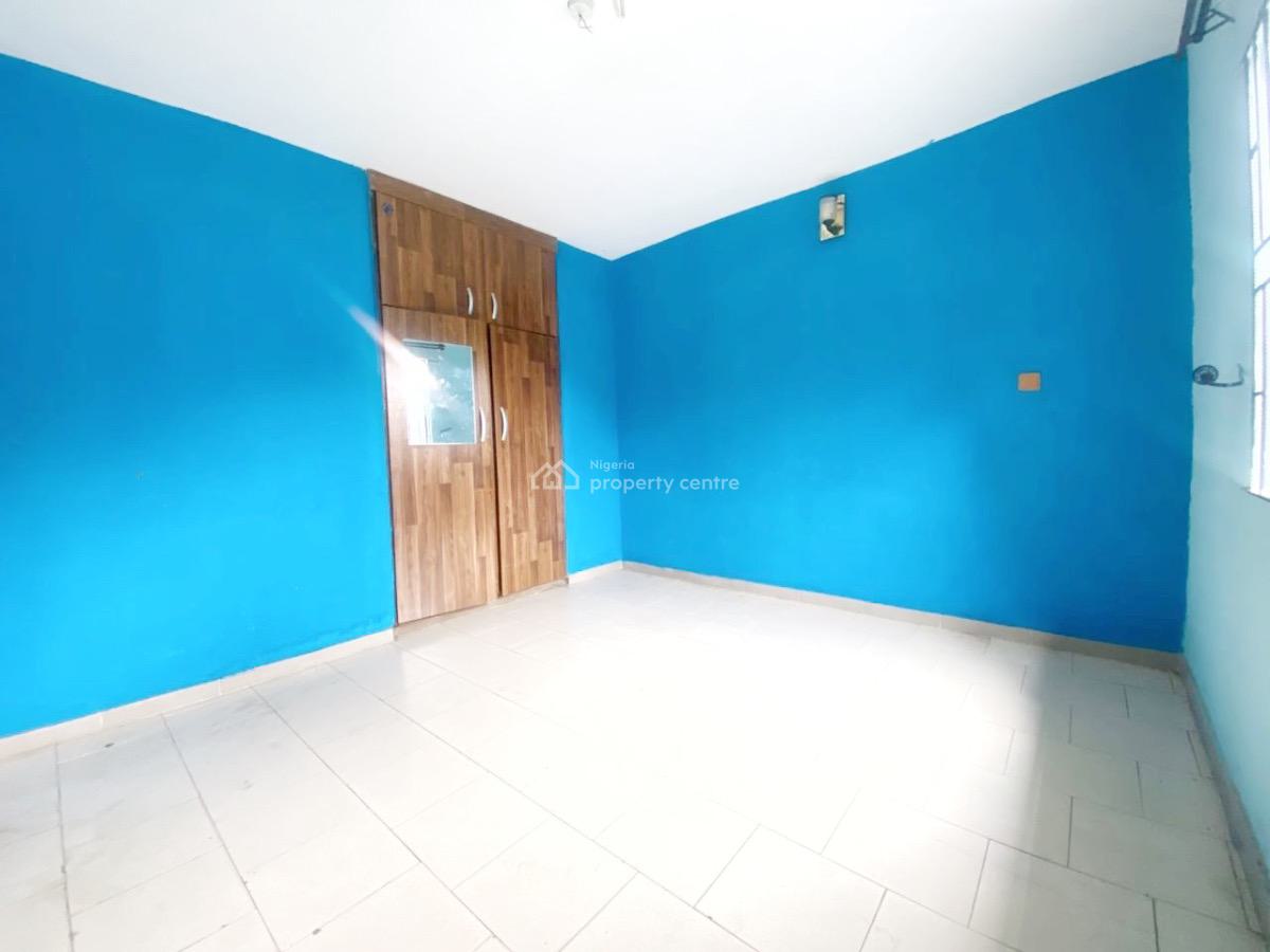 a Well Maintained Spacious 3 Bedroom Flat, Gra Phase 1, Magodo, Lagos, Flat / Apartment for Rent