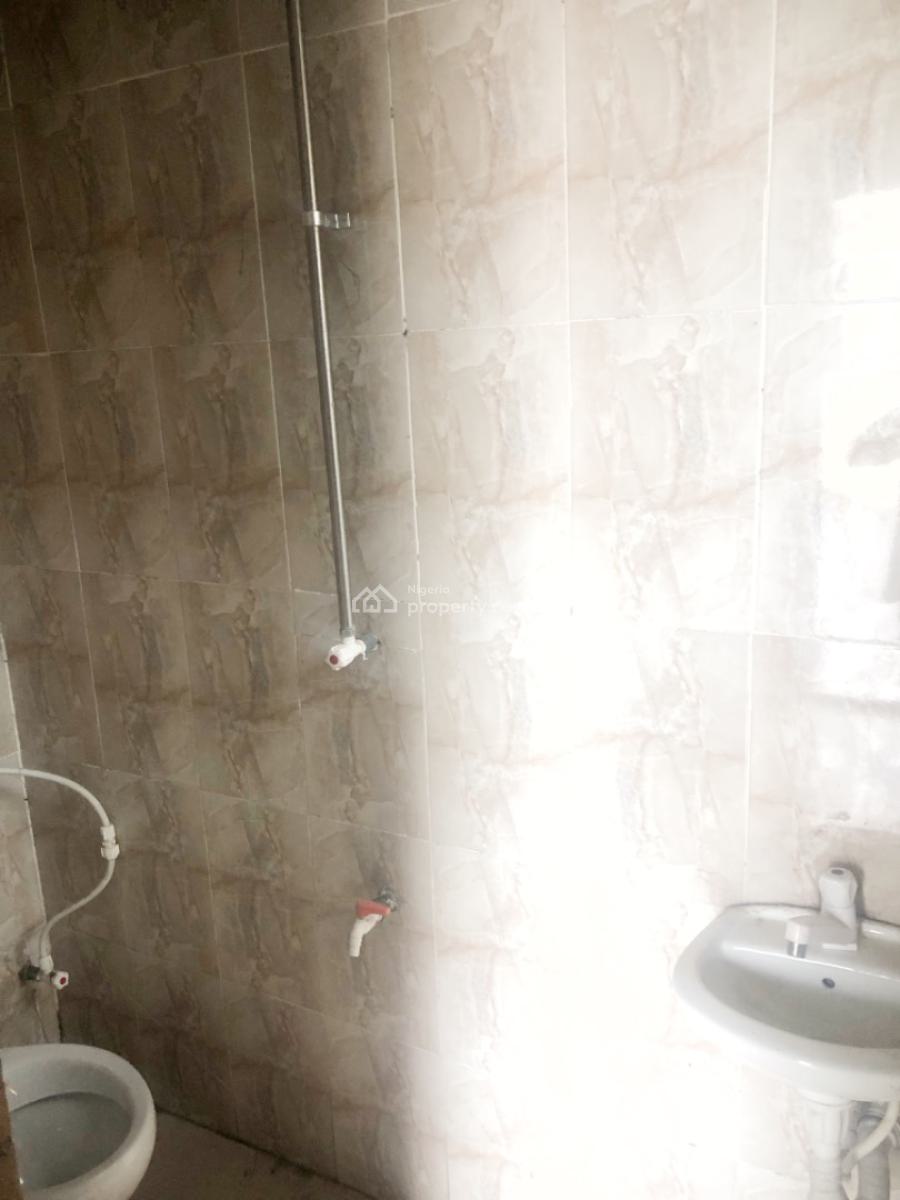 a Well Maintained Spacious 3 Bedroom Flat, Gra Phase 1, Magodo, Lagos, Flat / Apartment for Rent