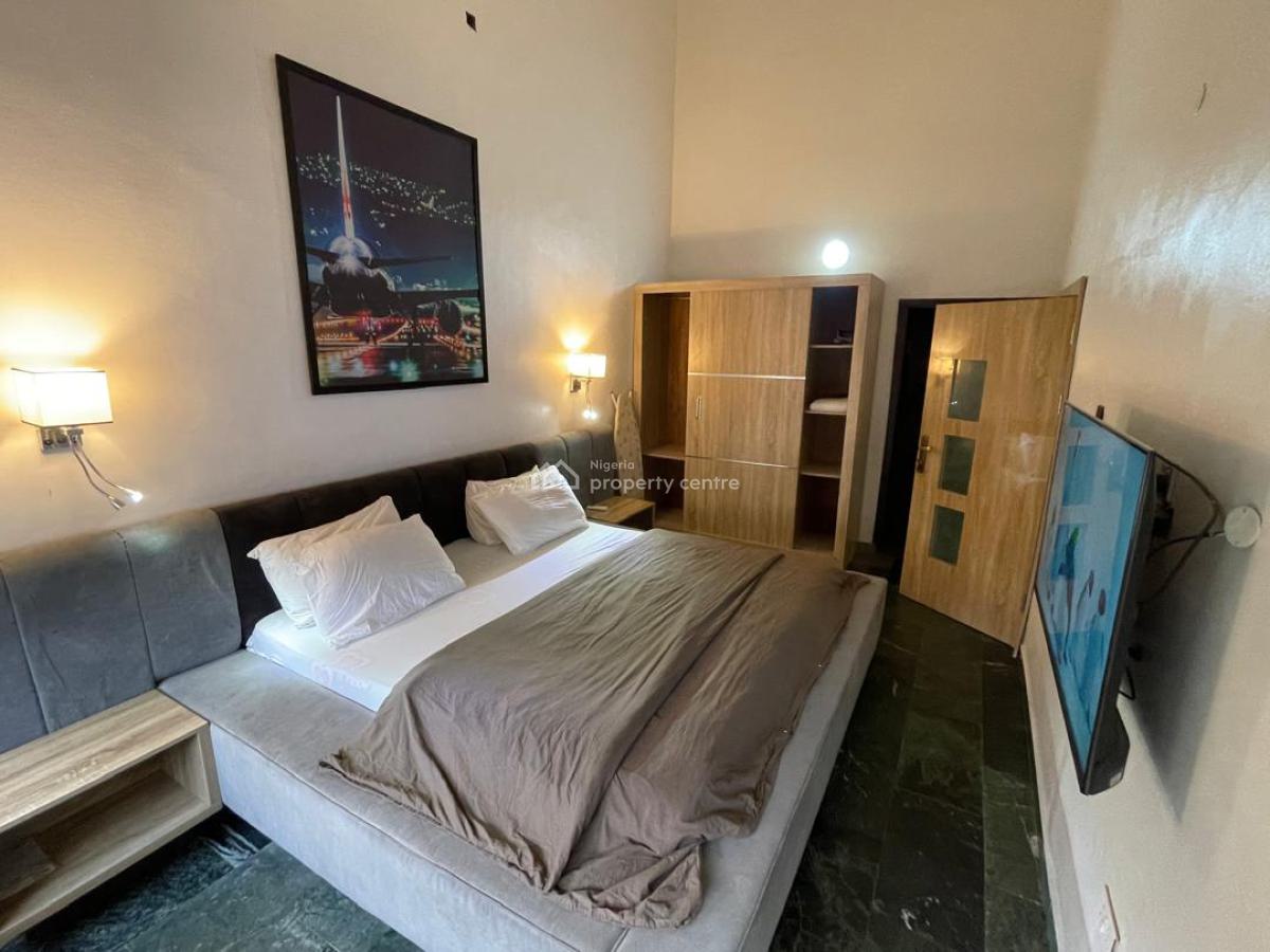 Luxury 1 Bedroom Apartment, Hunponu Wusu Street, Lekki Phase 1, Lekki, Lagos, Mini Flat (room and Parlour) Short Let