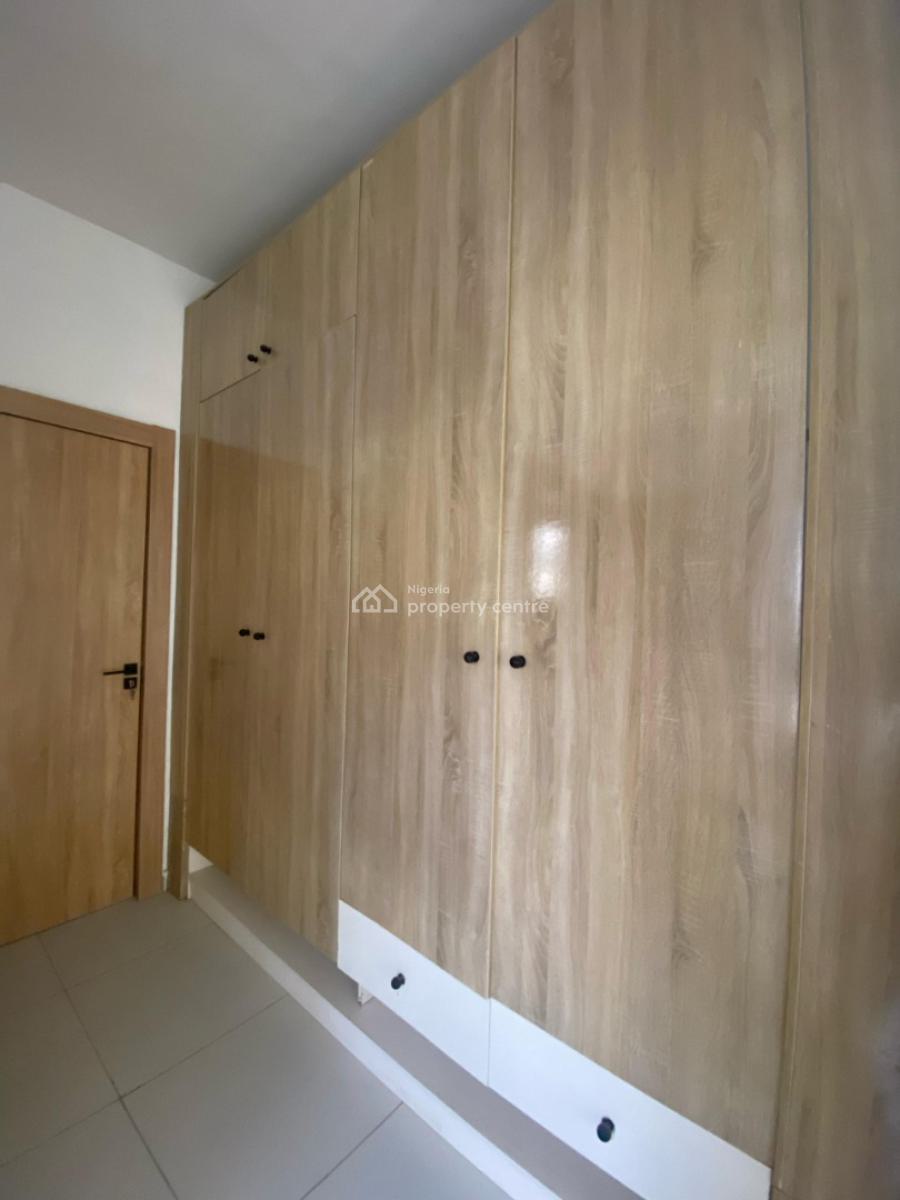 Stunning 1 & 2 Bedroom Apartments with Swimming Pool, Ologolo, Lekki, Lagos, Flat / Apartment for Sale