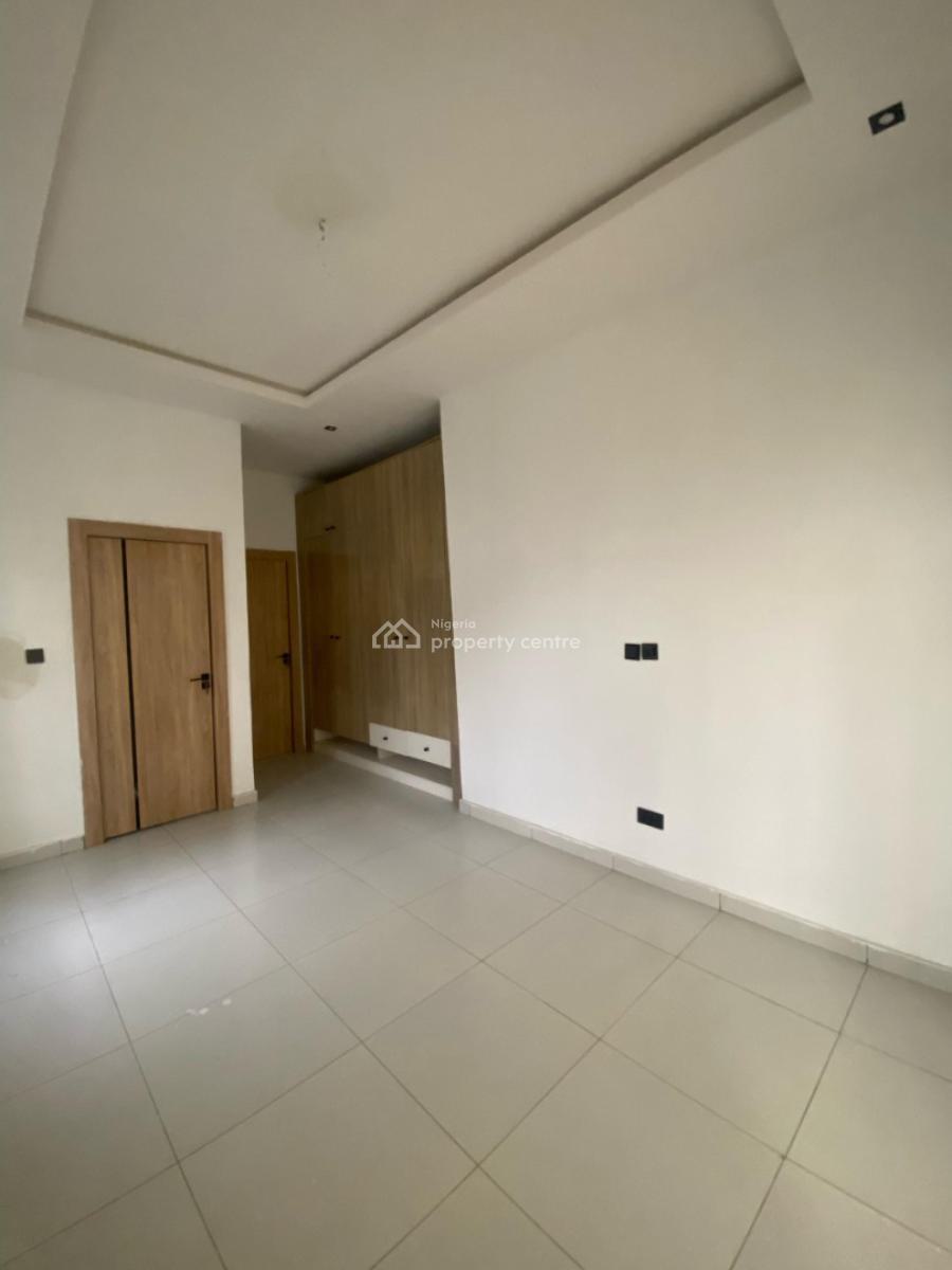 Stunning 1 & 2 Bedroom Apartments with Swimming Pool, Ologolo, Lekki, Lagos, Flat / Apartment for Sale