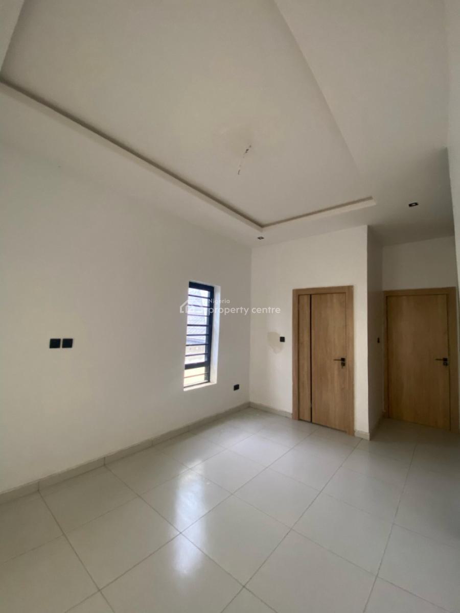 Stunning 1 & 2 Bedroom Apartments with Swimming Pool, Ologolo, Lekki, Lagos, Flat / Apartment for Sale