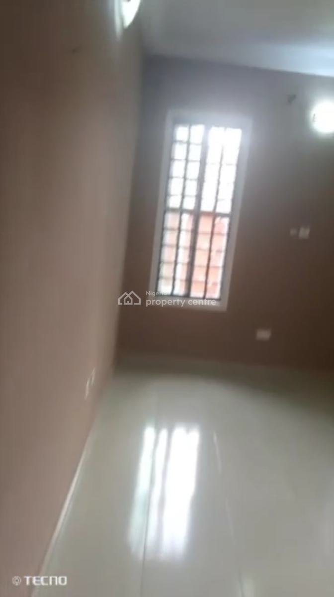 Modern and Well-finished 2 Bedroom Apartment, Off Adetola Aguda, Surulere, Lagos, Flat / Apartment for Rent