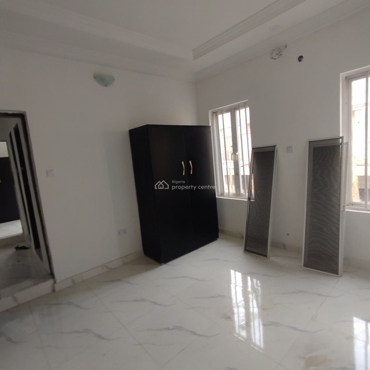 Nice 2 Bedroom Flat Upstairs, Conservation Road, Lekki Expressway, Lekki, Lagos, Flat / Apartment for Rent