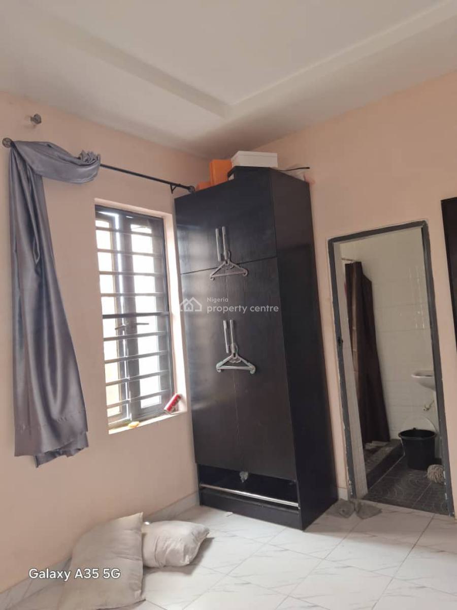 Luxury and Neat 2 Bedroom Apartment in a Good Location, Ogombo, Ajah, Lagos, Flat / Apartment for Rent