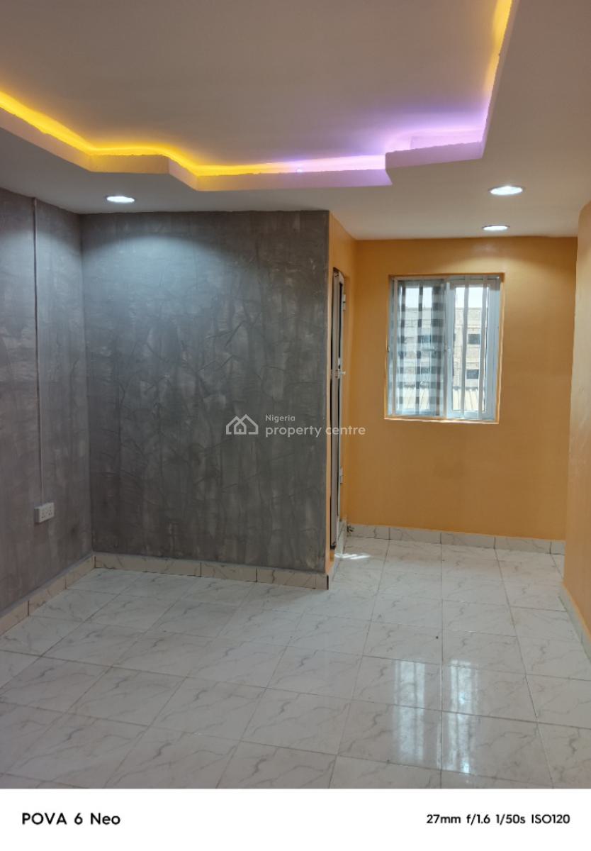 Executive and Luxury 3 Bedroom, Brand New, All Ensuit, Born Way, Alagomeji, Yaba, Lagos, Flat / Apartment for Rent