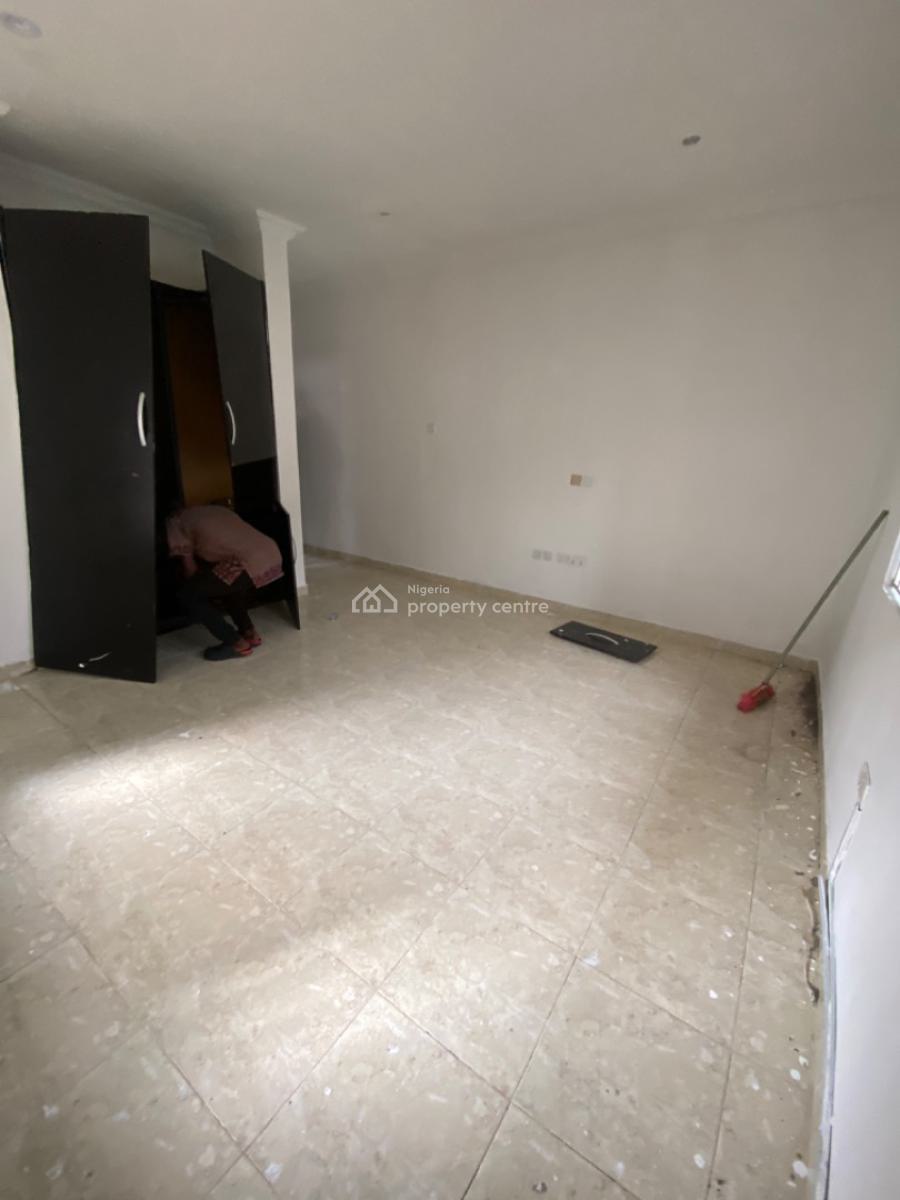 Spacious Mini Flat at Lekki Phase 1, Off Admiralty Road Lekki Phase 1, Lekki Phase 1, Lekki, Lagos, Mini Flat (room and Parlour) for Rent