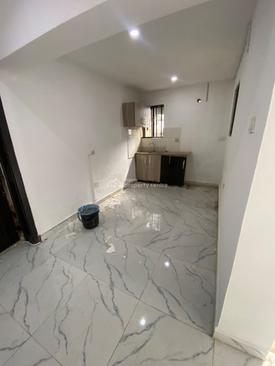 Spacious Mini Flat at Lekki Phase 1, Off Admiralty Road Lekki Phase 1, Lekki Phase 1, Lekki, Lagos, Mini Flat (room and Parlour) for Rent