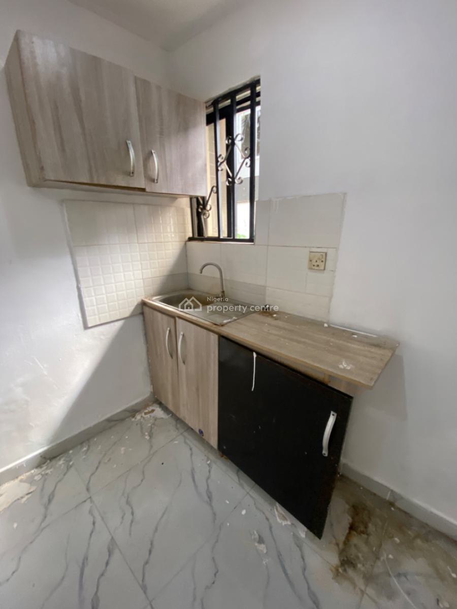 Spacious Mini Flat at Lekki Phase 1, Off Admiralty Road Lekki Phase 1, Lekki Phase 1, Lekki, Lagos, Mini Flat (room and Parlour) for Rent