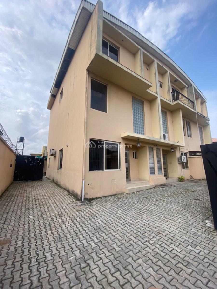 3 Bedroom Townhouse, Off Emmanuel Abimbola Cole, Lekki Phase 1, Lekki, Lagos, Terraced Duplex for Sale