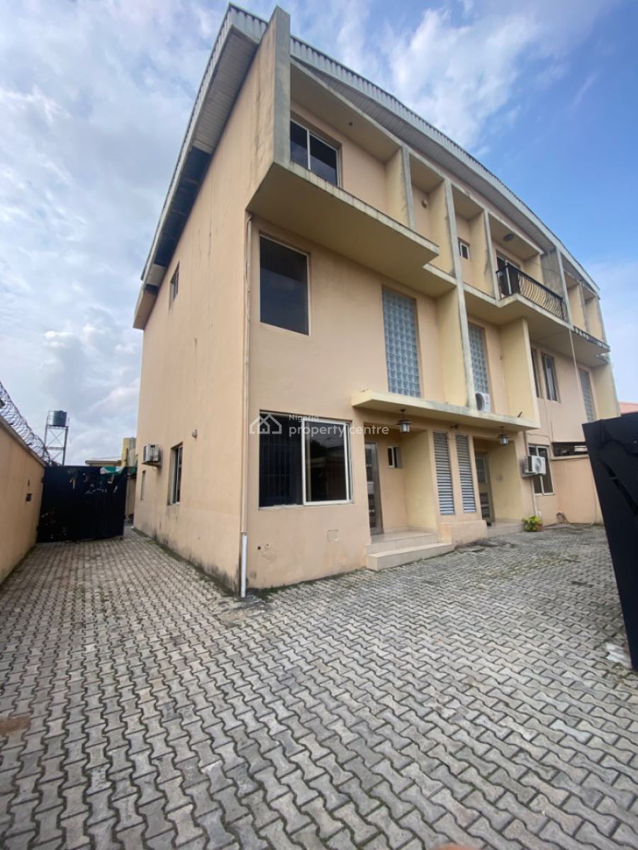 3 Bedroom Townhouse, Off Emmanuel Abimbola Cole, Lekki Phase 1, Lekki, Lagos, Terraced Duplex for Sale