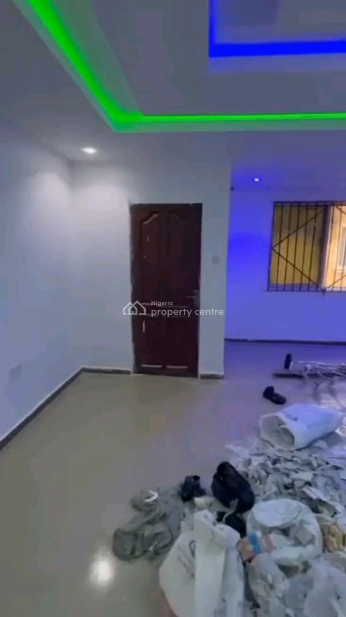 Nicely Renovated 3 Bedroom Up Flat 2t 2b a Room Ensuite All Tiled with, Off Ilaje Road, Bariga, Shomolu, Lagos, Flat / Apartment for Rent