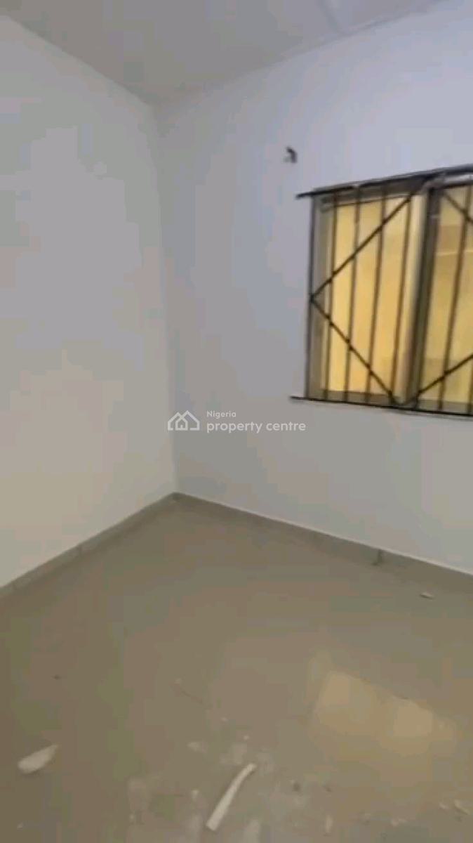 Nicely Renovated 3 Bedroom Up Flat 2t 2b a Room Ensuite All Tiled with, Off Ilaje Road, Bariga, Shomolu, Lagos, Flat / Apartment for Rent