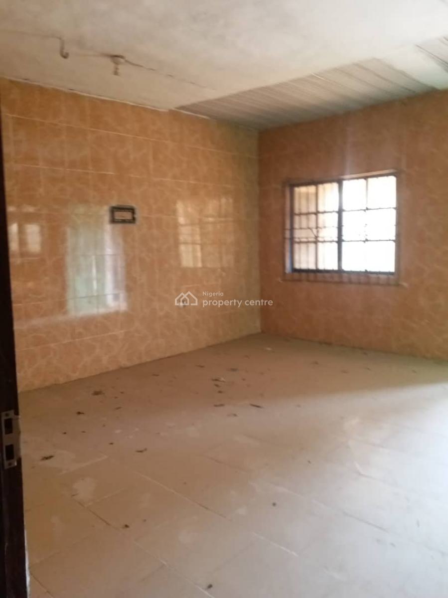 4 Bedroom with 3 Room and Parlour, Oreyo, Igbogbo, Ikorodu, Lagos, Semi-detached Bungalow for Sale