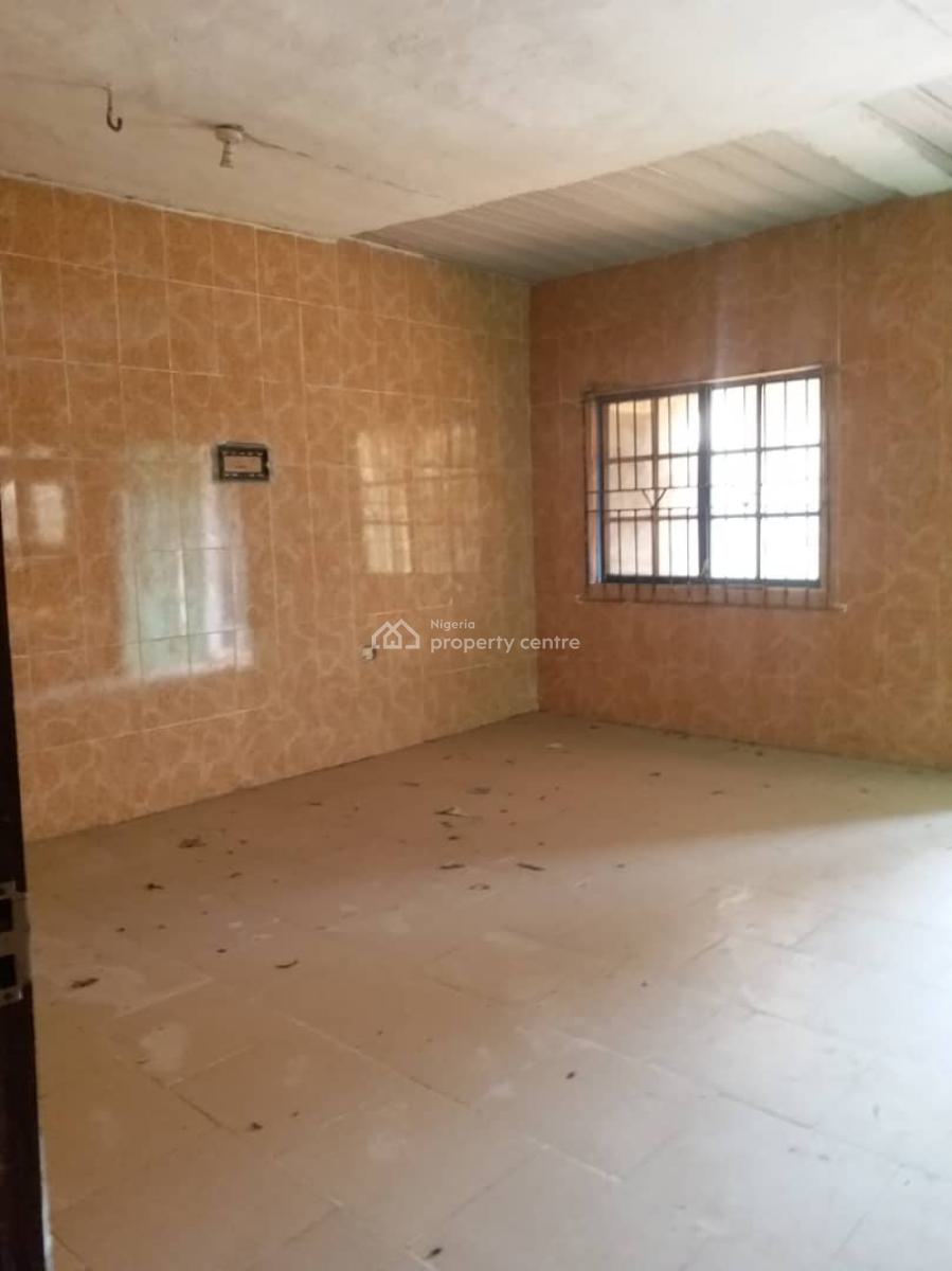 4 Bedroom with 3 Room and Parlour, Oreyo, Igbogbo, Ikorodu, Lagos, Semi-detached Bungalow for Sale