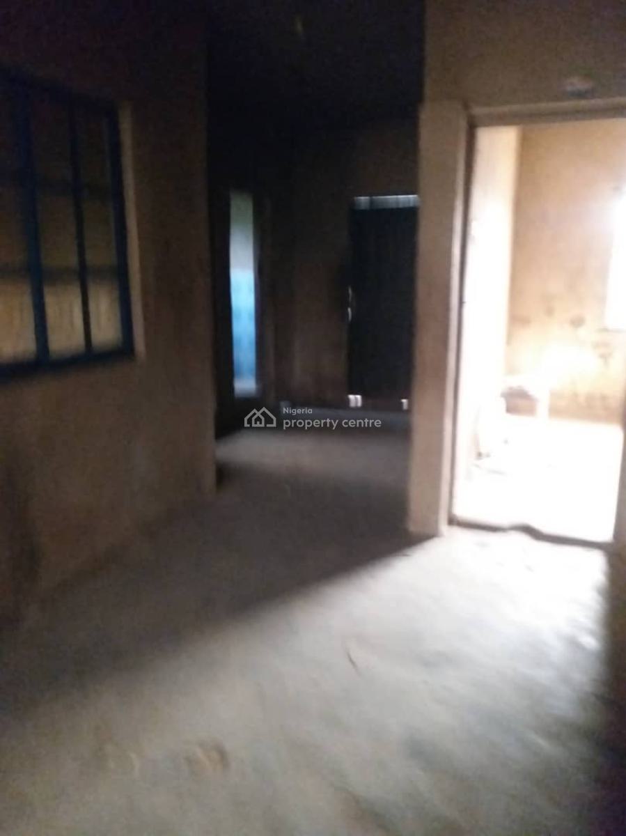 4 Bedroom with 3 Room and Parlour, Oreyo, Igbogbo, Ikorodu, Lagos, Semi-detached Bungalow for Sale