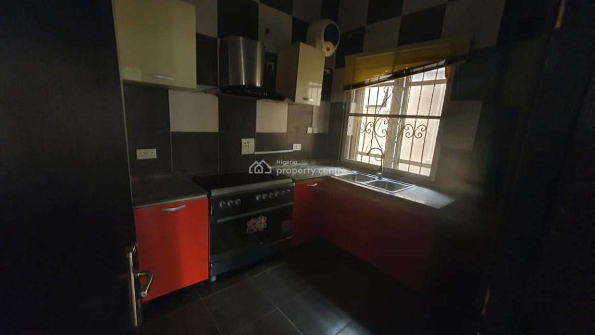 4brm Semi Detached Duplex, Bera Estate Cheveron Lekki, Lekki, Lagos, Semi-detached Duplex for Rent