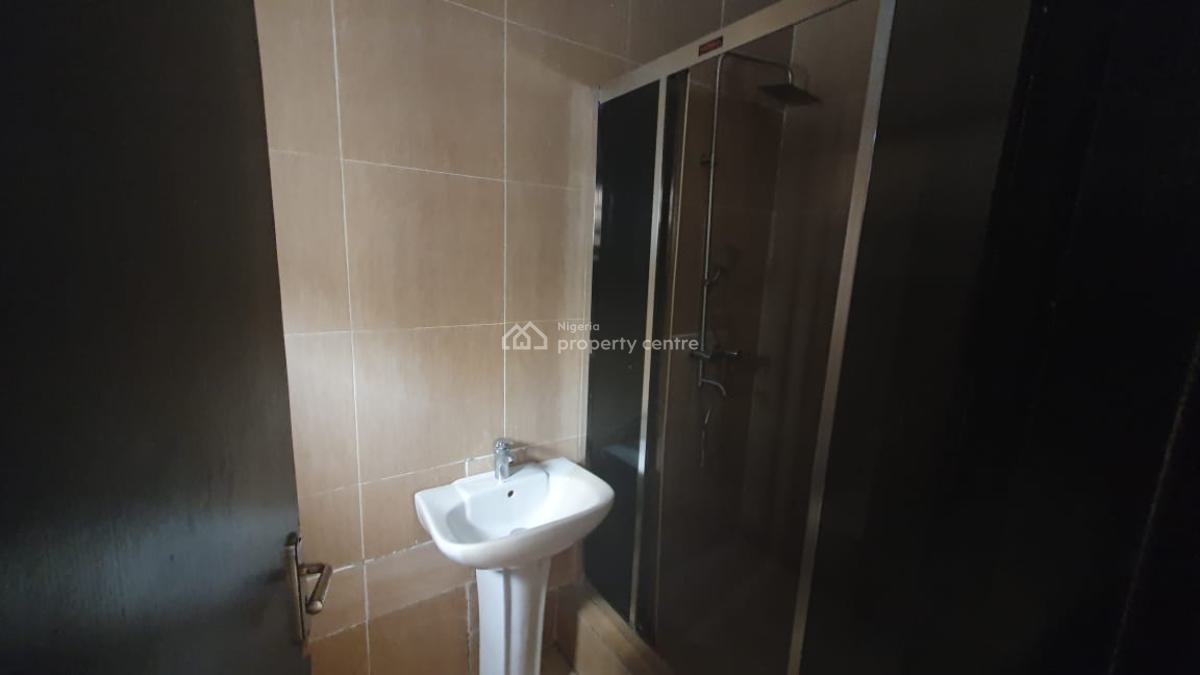 4brm Semi Detached Duplex, Bera Estate Cheveron Lekki, Lekki, Lagos, Semi-detached Duplex for Rent