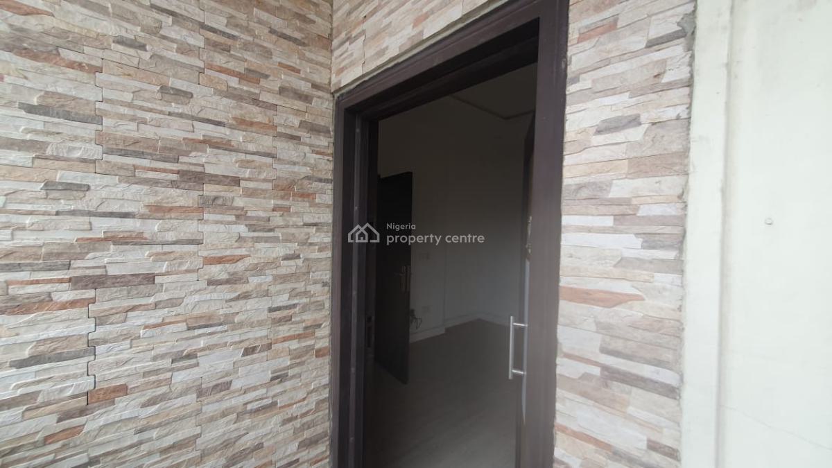 4brm Semi Detached Duplex, Bera Estate Cheveron Lekki, Lekki, Lagos, Semi-detached Duplex for Rent