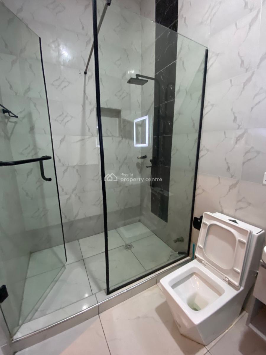 Luxurious Master Bedroom Available for Monthly Stay, Lekki Palm City Estate, Ajah, Lagos, Terraced Duplex Short Let