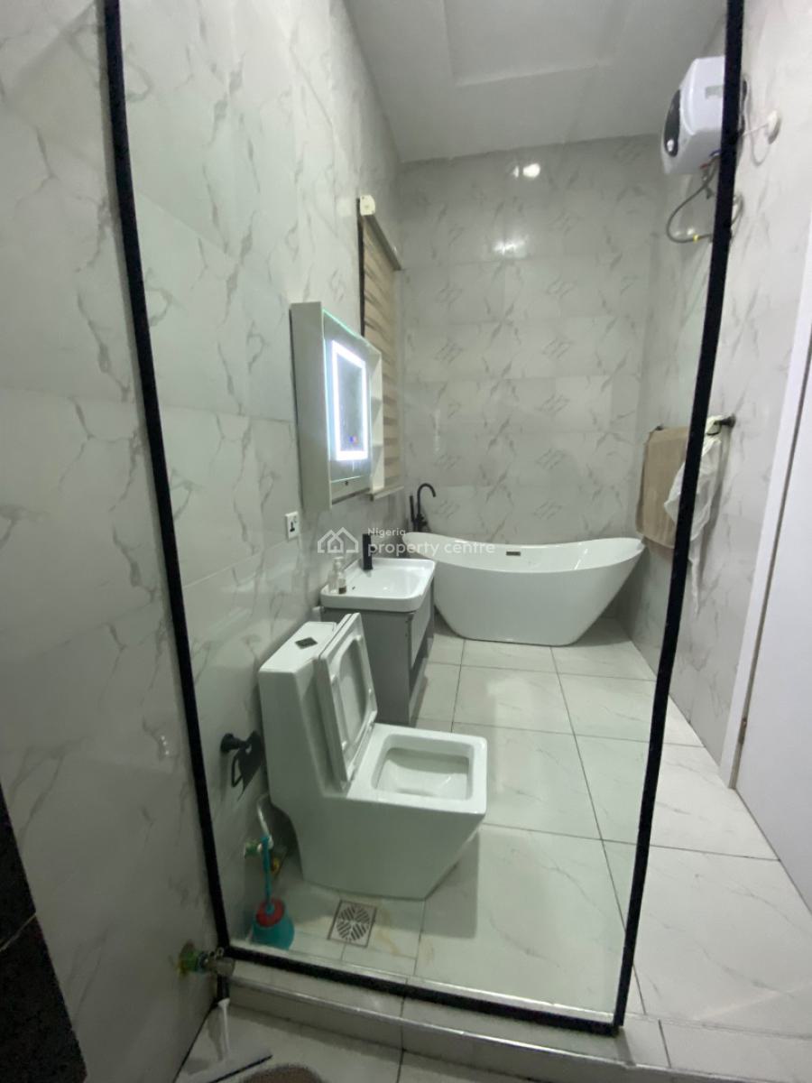 Luxurious Master Bedroom Available for Monthly Stay, Lekki Palm City Estate, Ajah, Lagos, Terraced Duplex Short Let