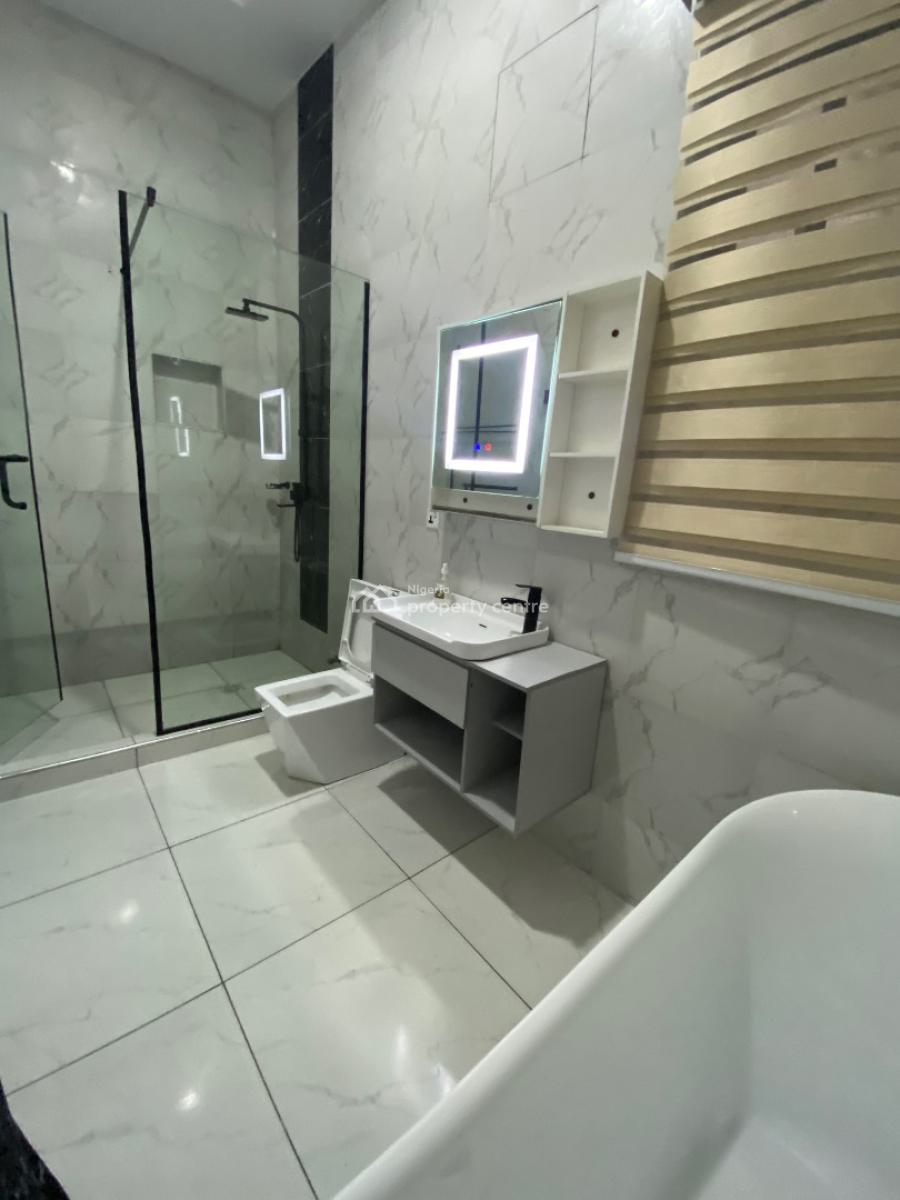 Luxurious Master Bedroom Available for Monthly Stay, Lekki Palm City Estate, Ajah, Lagos, Terraced Duplex Short Let