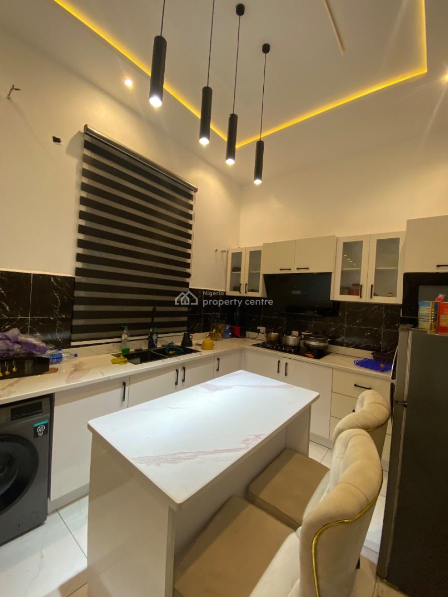 Luxurious Master Bedroom Available for Monthly Stay, Lekki Palm City Estate, Ajah, Lagos, Terraced Duplex Short Let