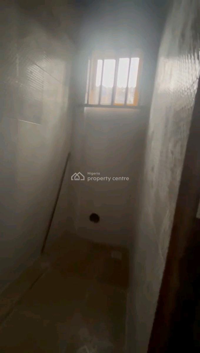 a Newly Renovated and Decent Miniflat, Bungalow with 2t/2b, Off Odunsi Street, Bariga, Shomolu, Lagos, Mini Flat (room and Parlour) for Rent