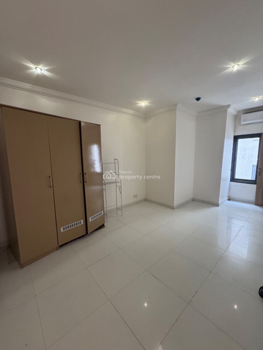 𝐖𝐄𝐋𝐋 𝐌𝐀𝐈𝐍𝐓𝐀𝐈𝐍𝐄𝐃 3 𝐁𝐄𝐃𝐑𝐎𝐎𝐌 𝐀𝐏𝐀𝐑𝐓𝐌𝐄𝐍𝐓, Ikoyi, Lagos, Ikoyi, Lagos, Flat / Apartment for Rent