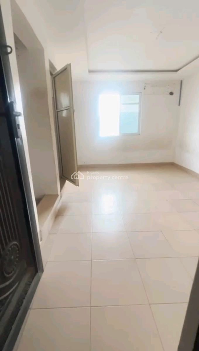 a Standard and Very Spacious Roomself Contain, Upstairs with Personal, Off Market Street, Shomolu, Lagos, Self Contain (single Rooms) for Rent