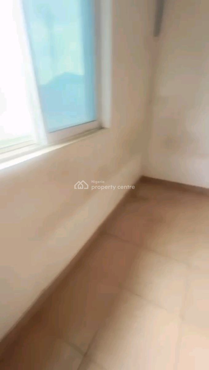 a Standard and Very Spacious Roomself Contain, Upstairs with Personal, Off Market Street, Shomolu, Lagos, Self Contain (single Rooms) for Rent