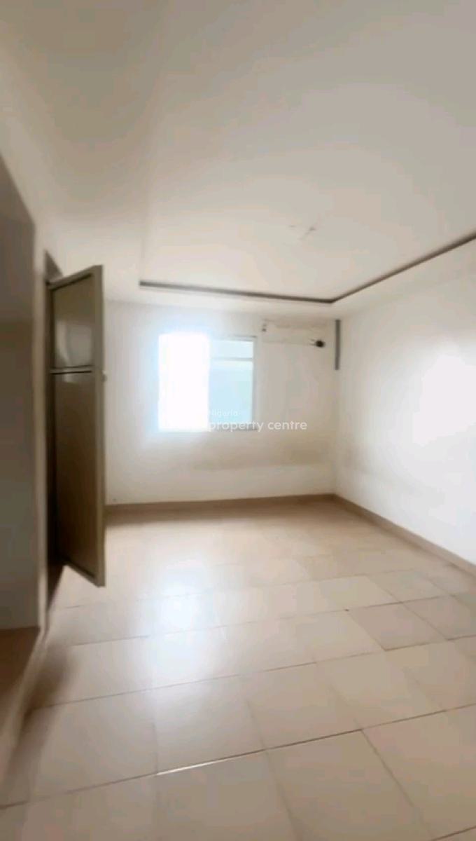 a Standard and Very Spacious Roomself Contain, Upstairs with Personal, Off Market Street, Shomolu, Lagos, Self Contain (single Rooms) for Rent