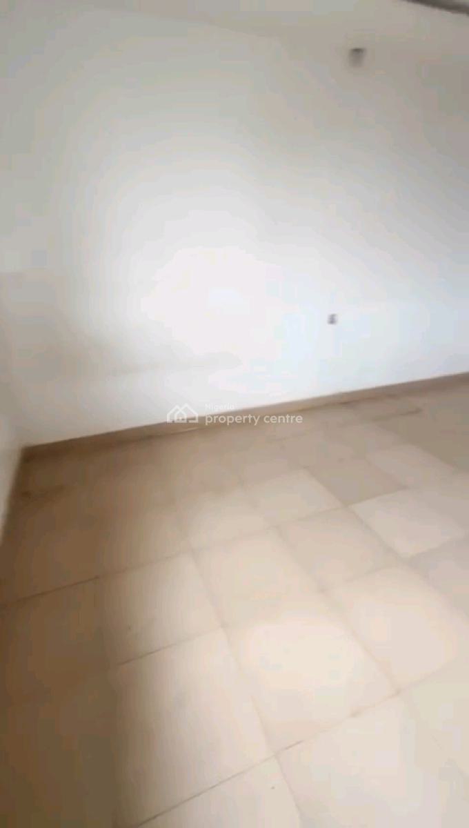 a Standard and Very Spacious Roomself Contain, Upstairs with Personal, Off Market Street, Shomolu, Lagos, Self Contain (single Rooms) for Rent