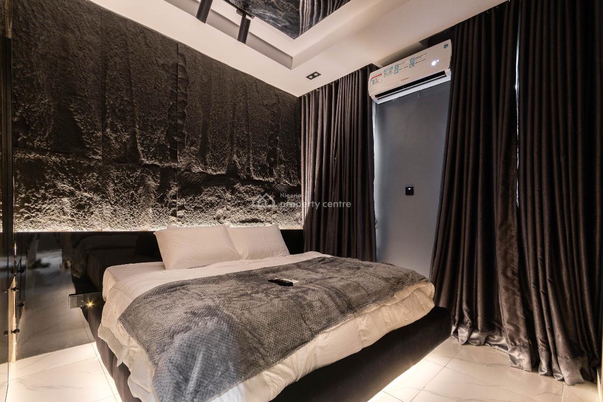 Cozy and Comfortable 1 Bedroom Apartment with Ps5, Ologolo, Lekki, Lagos, Flat / Apartment Short Let