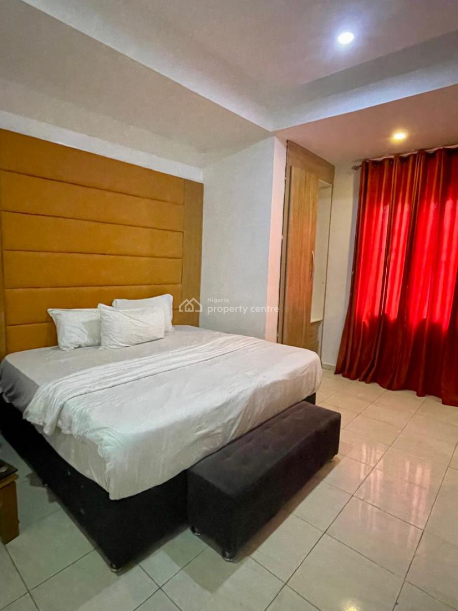 Serviced 3-bedroom Apartment*., Off Admiralty Road, Lekki Phase 1, Lagos, Lekki, Lagos, Flat / Apartment for Rent