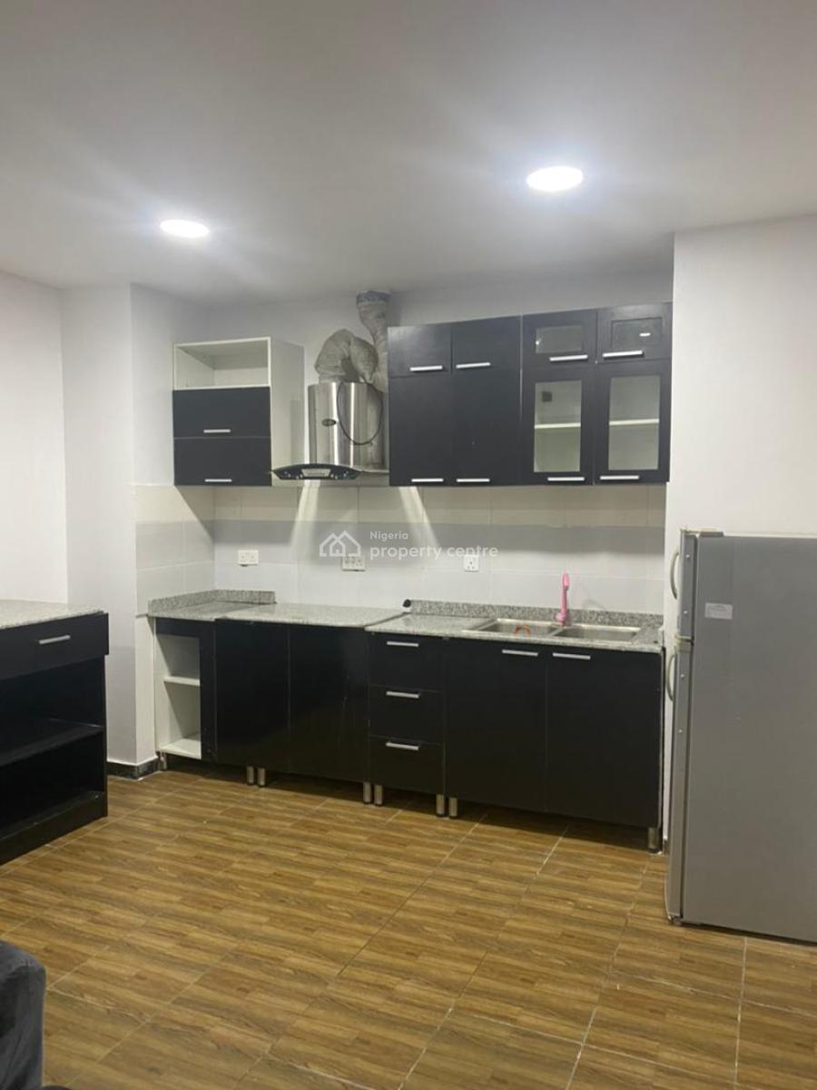 Serviced 3-bedroom Apartment, Lekki Phase 1, Lekki, Lagos, Flat / Apartment for Rent