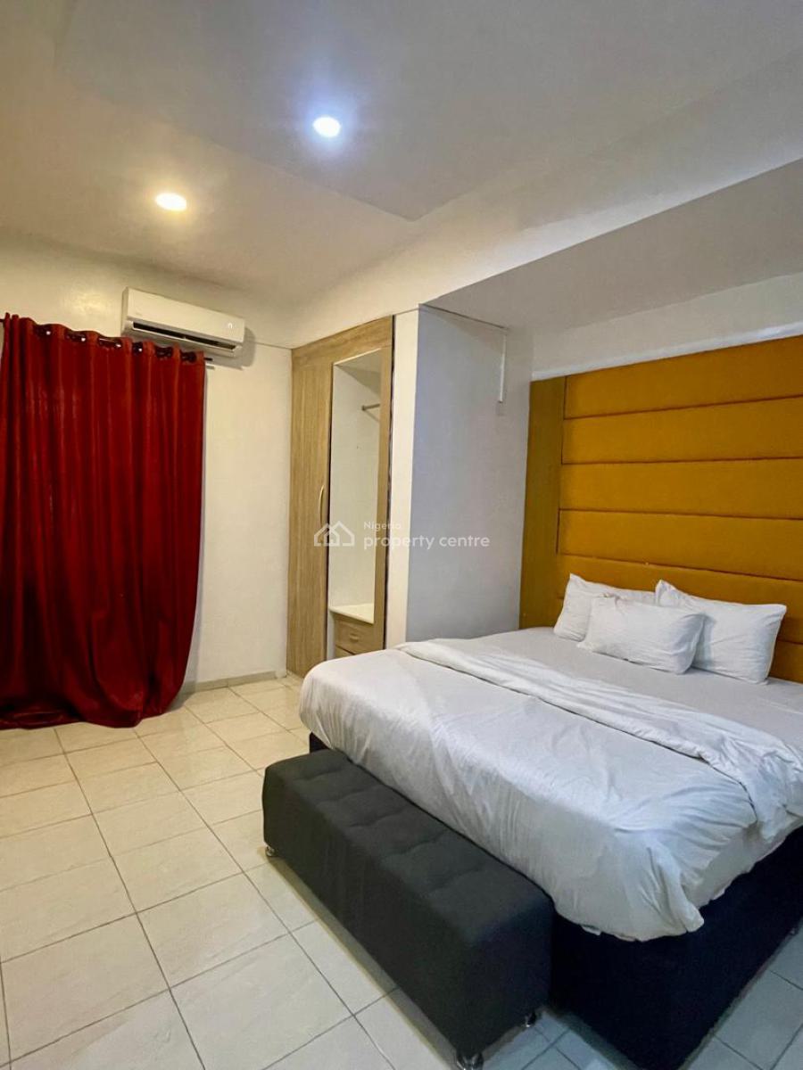 Serviced 3-bedroom Apartment, Lekki Phase 1, Lekki, Lagos, Flat / Apartment for Rent