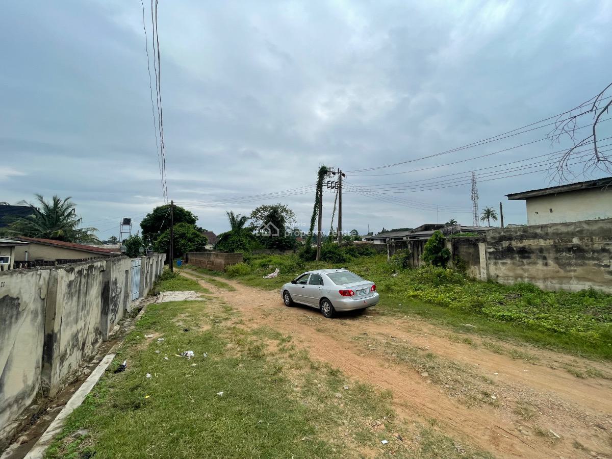 Strategically Located Partially Fenced Land Measuring 1100sqm, Oluwo Kekere Area, Bashorun, Ibadan, Oyo, Residential Land for Sale