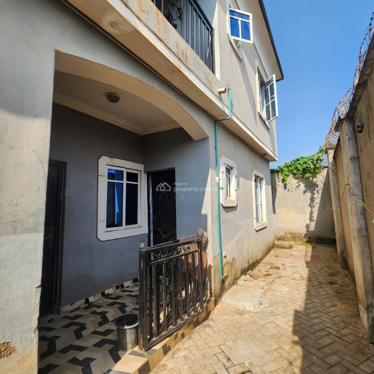 2 Units of 3 Bedroom Flat and 2 Units of 2 Bedroom Flat, Basorun, Akobo, Ibadan, Oyo, Block of Flats for Sale